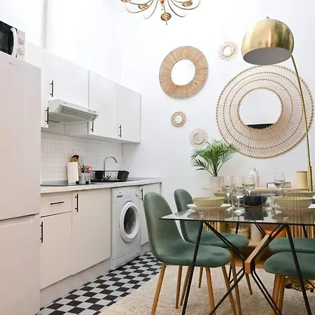 For You Rentals Vive La Vida Madrilena En Piso Temporal 2 Habitaciones Cer8 Exterior photo